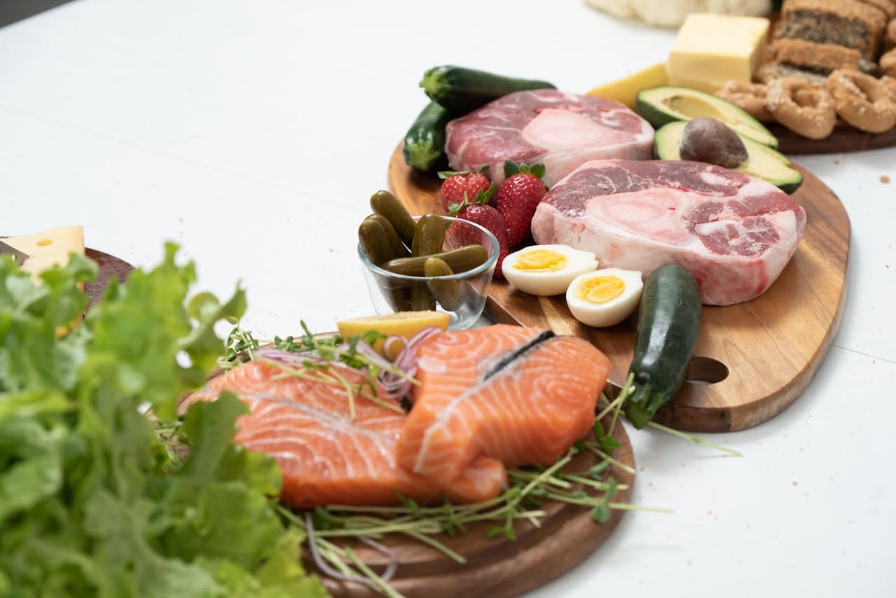 How Ketogenic Diets May Slow Cancer Growth in Senior Dogs